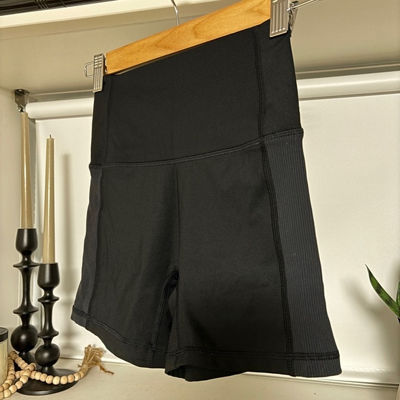 Aerie Biker Shorts NWOT - Picture 2 of 5